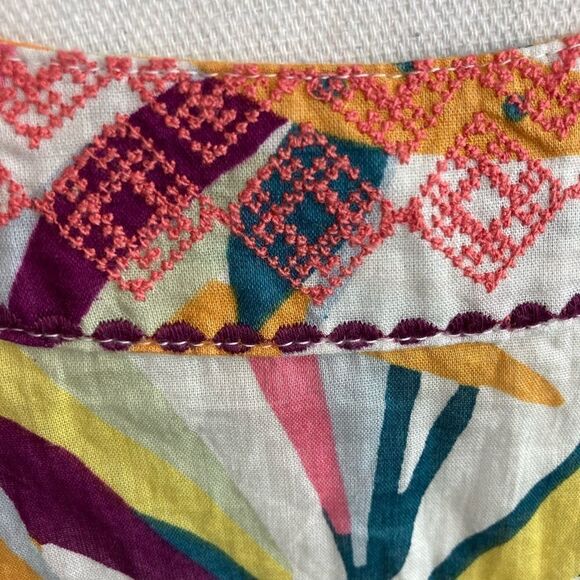 C&C California lemon floral print cotton blouse w/ cross-stitch embroidery - Picture 5 of 6